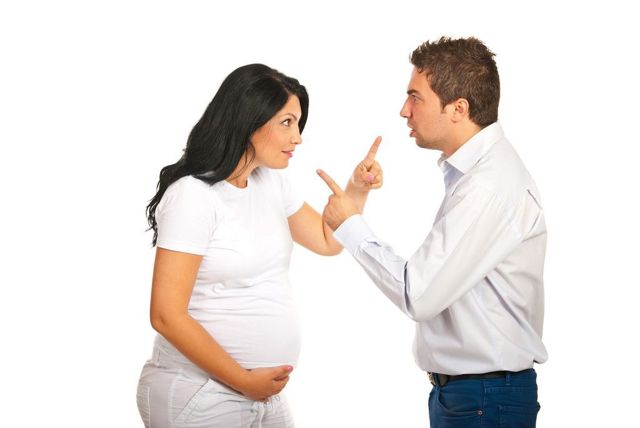 Развод при беременности по инициативе жены или мужа, порядок подачи заявления в ЗАГС или суд