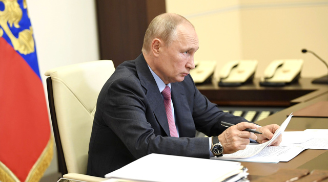 Президент рассказал о новых видах поддержки занятости в РФ