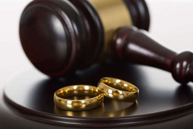 Развод по доверенности в суде и ЗАГСе: образец доверенности и заявления