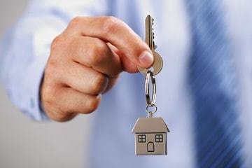 Как продать квартиру с долгами по коммунальным платежам (ЖКХ)