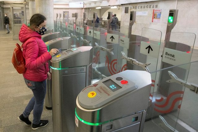 Цифровые пропуска в Москве: будут ли они введены для пешеходов и смогут ли штрафовать водителей, которые ездят по столице без пропусков?