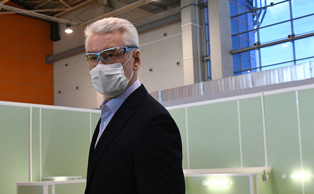 Власти Москвы планируют ввести с 12 мая обязательное ношение масок в общественных местах