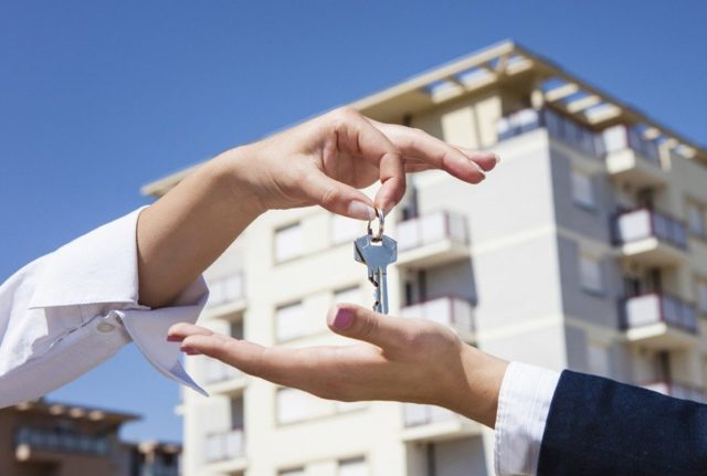 Продажа квартиры через ипотеку: как происходит сделка, образец договора
